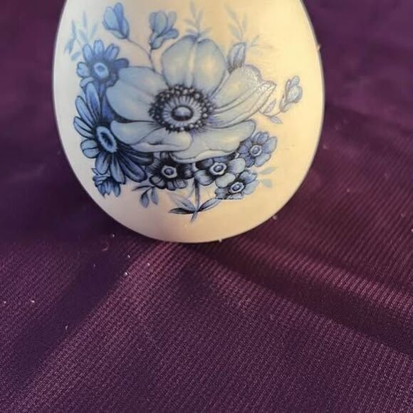 Other - Ceramic Decorative Egg Blue Floral Design
